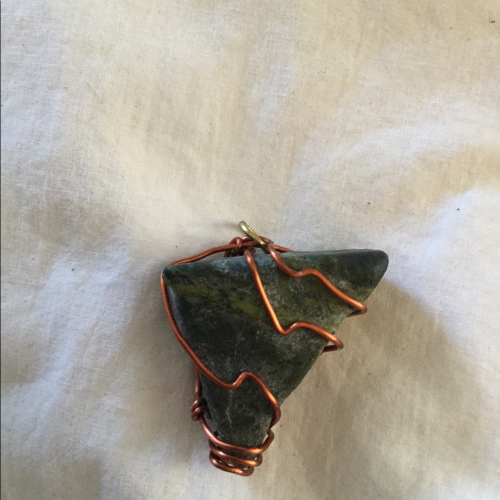 Wire wrapping stone - Picture 3 of 3